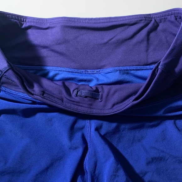 Lululemon 2.5" Speed Up Short royal blue sz 4 - Picture 3 of 4
